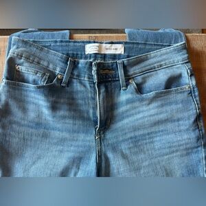 GUC Levi’s mid rise skinny